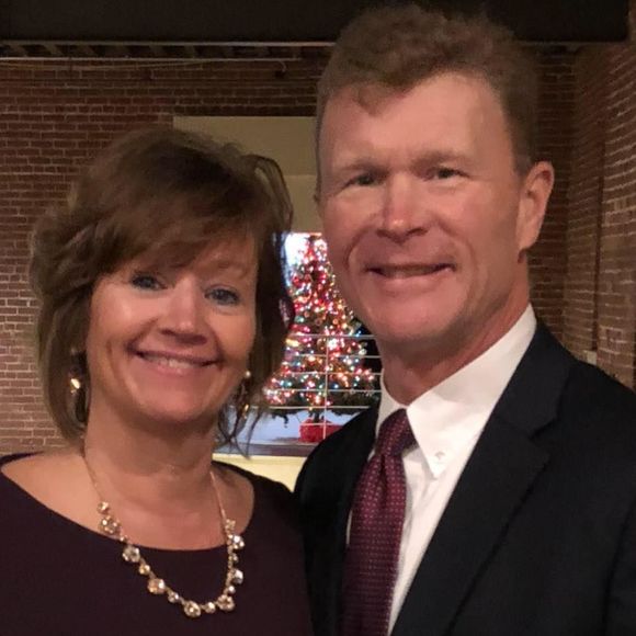 Meet your Posher, Cindy - Picture 1 of 1